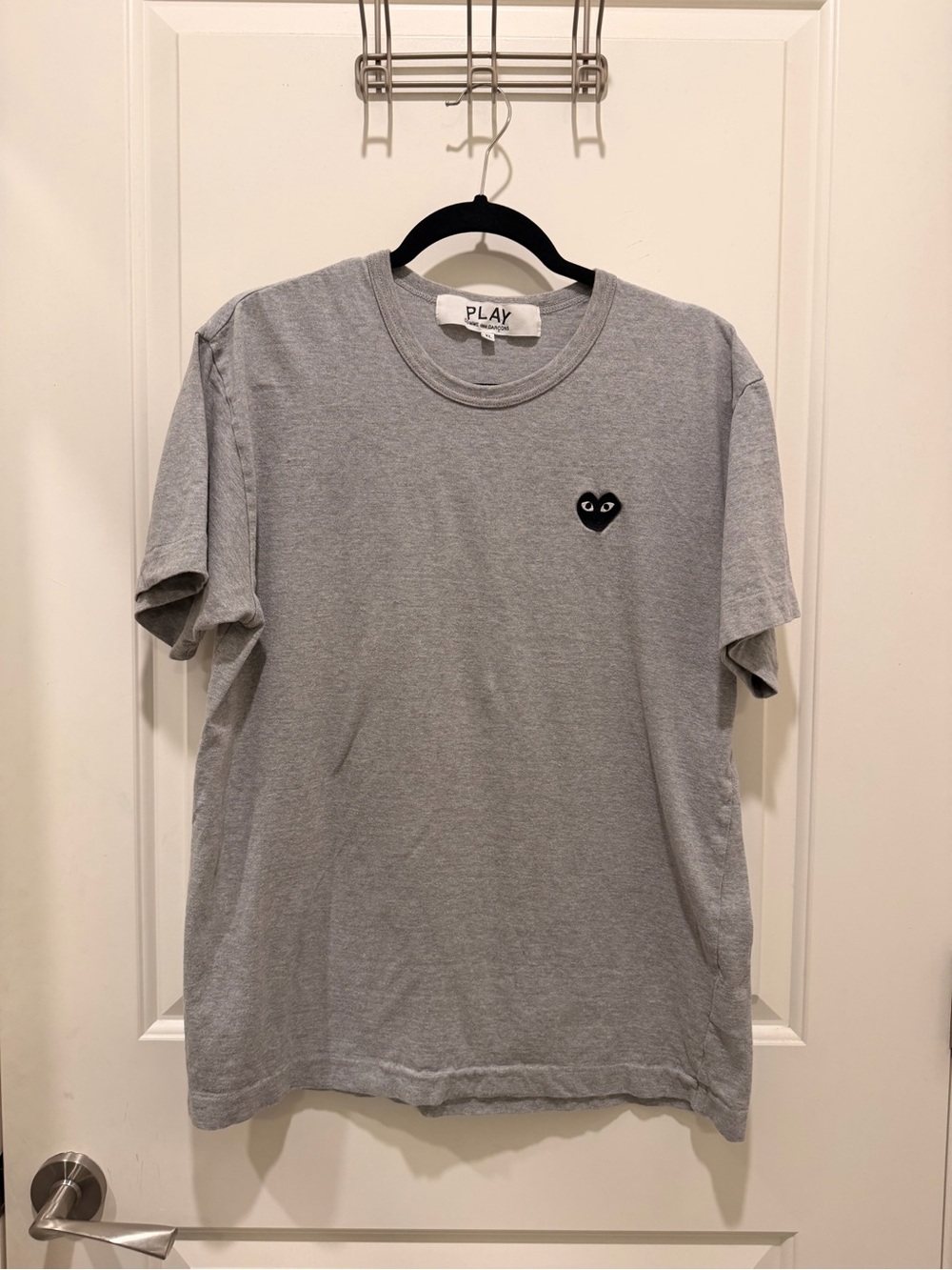 COMME des GARCONS
PLAY Black Heart Logo Grey
T-Shirt XL